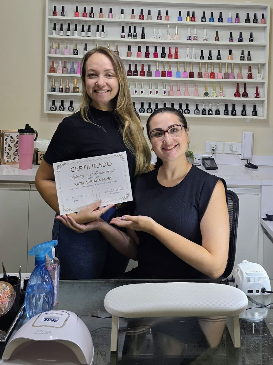 Leticia de Paula com aluna 4